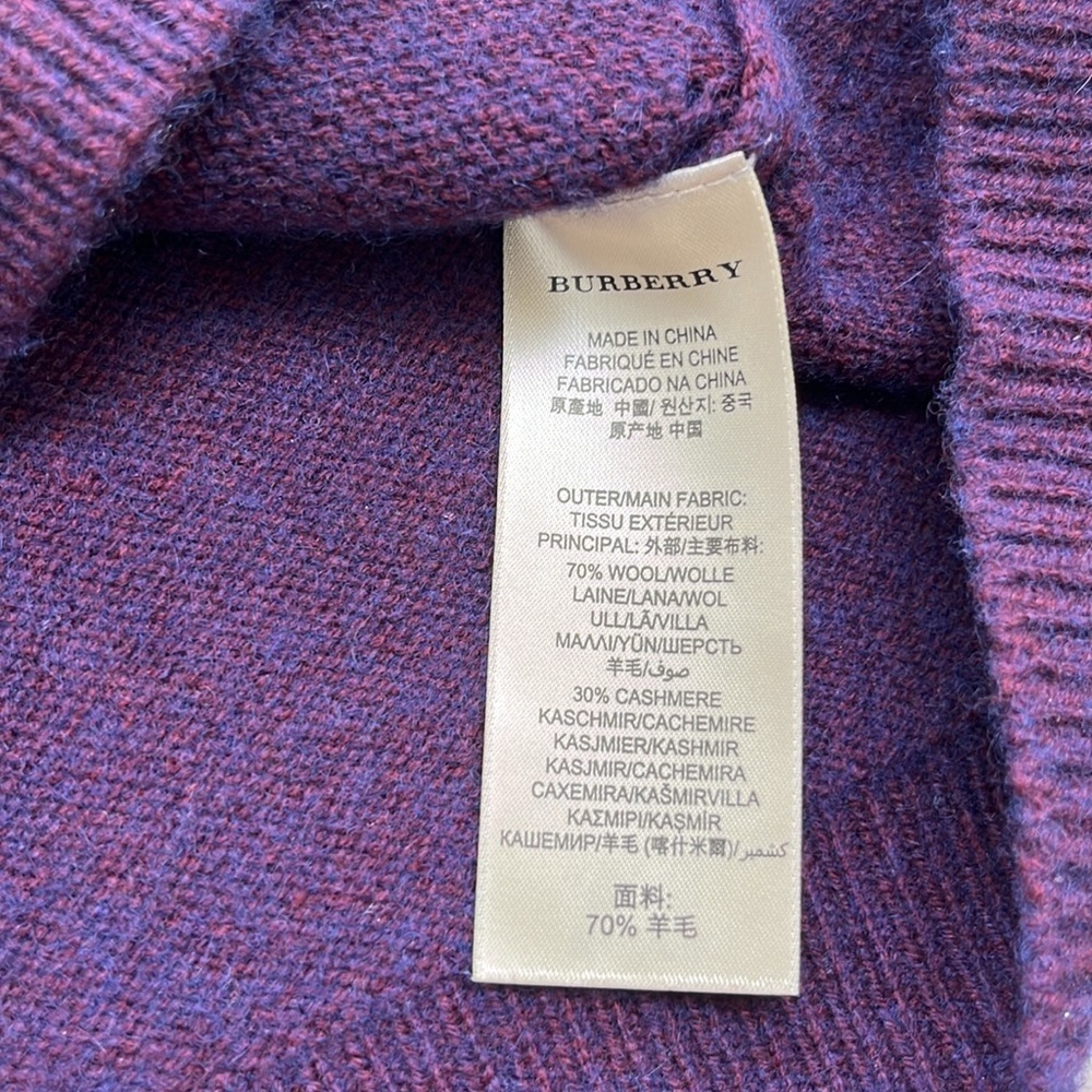 Burberry Wool and Cashmere Crew Neck Sweater Cropped Length - Picture 6 of 7